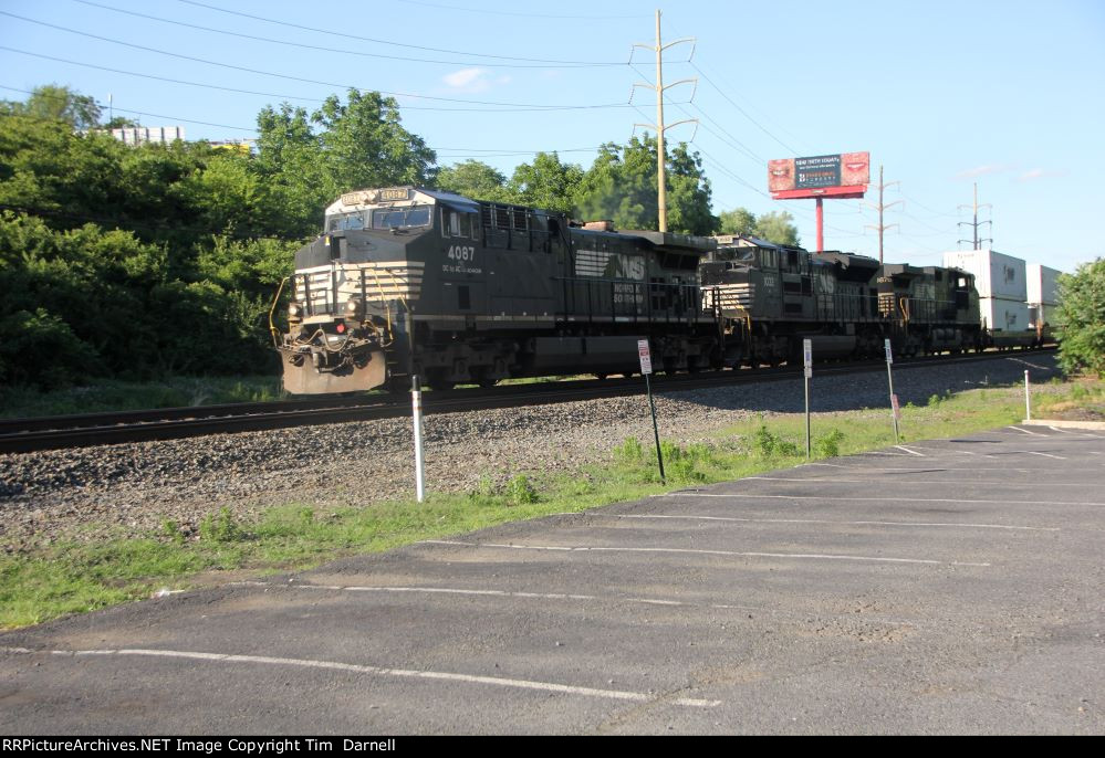 NS 4087 leads 23G